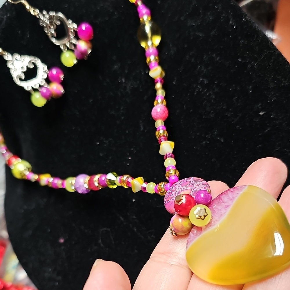 "WAXU IN SPRING" SEMIPRECIOUS GEMSTONES  Beaded Necklace